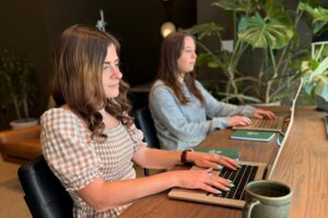 Online Therapy Two therapists with Aspen Grove Wellness offering online therapy to Virginia, Maryland, and beyond.
